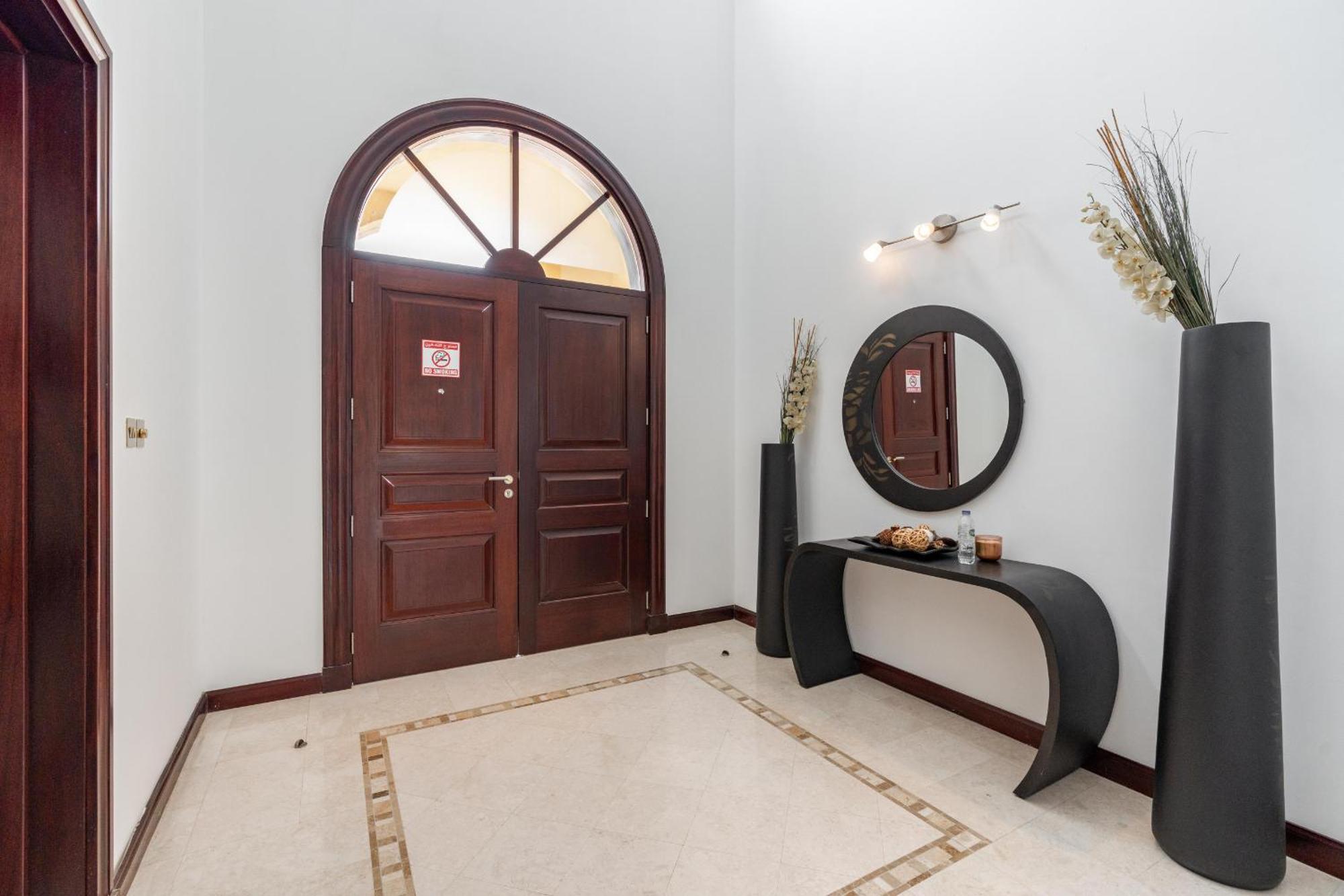 Frond F, Palm Jumeirah - Mint Villa